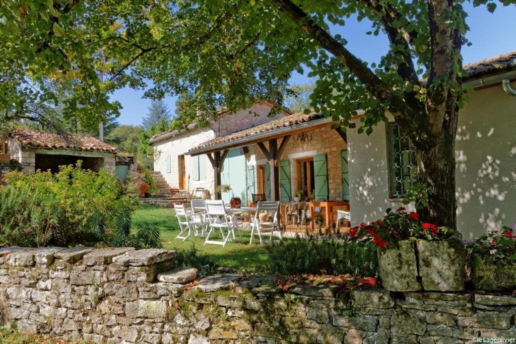 Bed and Breakfast Alabrena Feneyrols Esterno foto